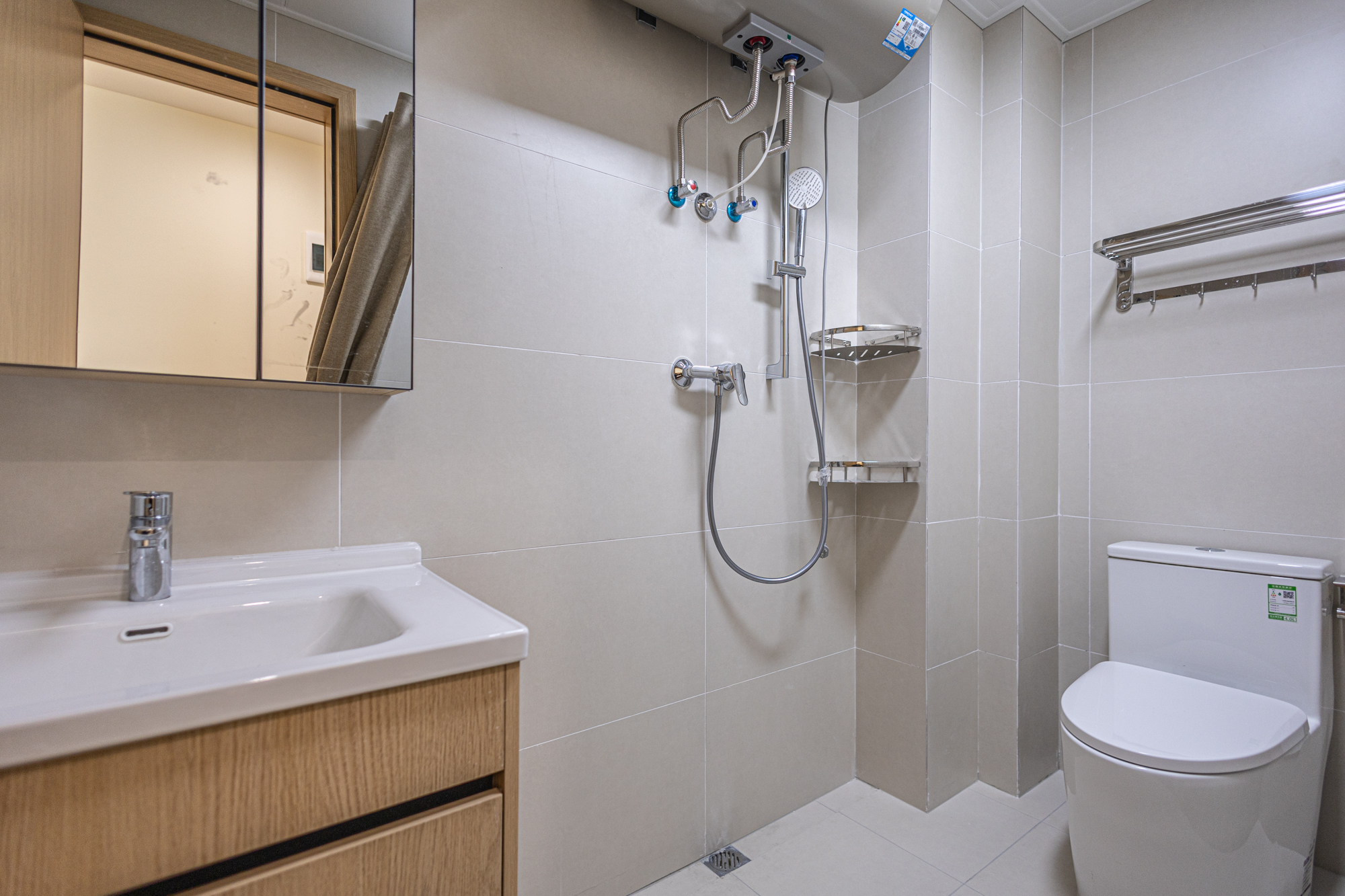 3室2厅1阳1厨2卫 · 联建新苑