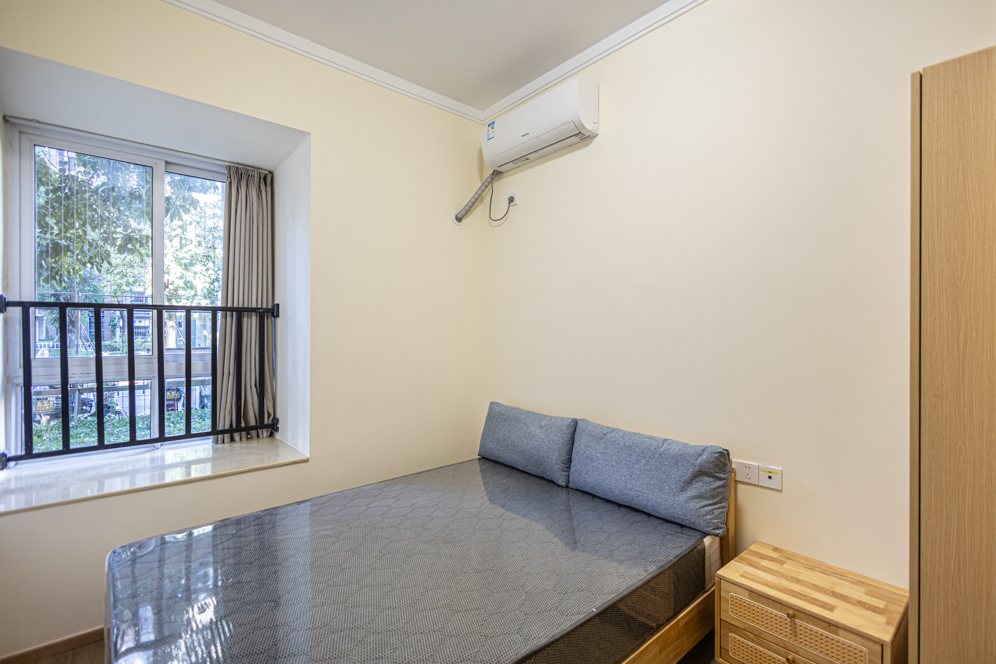 3室2厅2阳1厨2卫 · 联建新苑