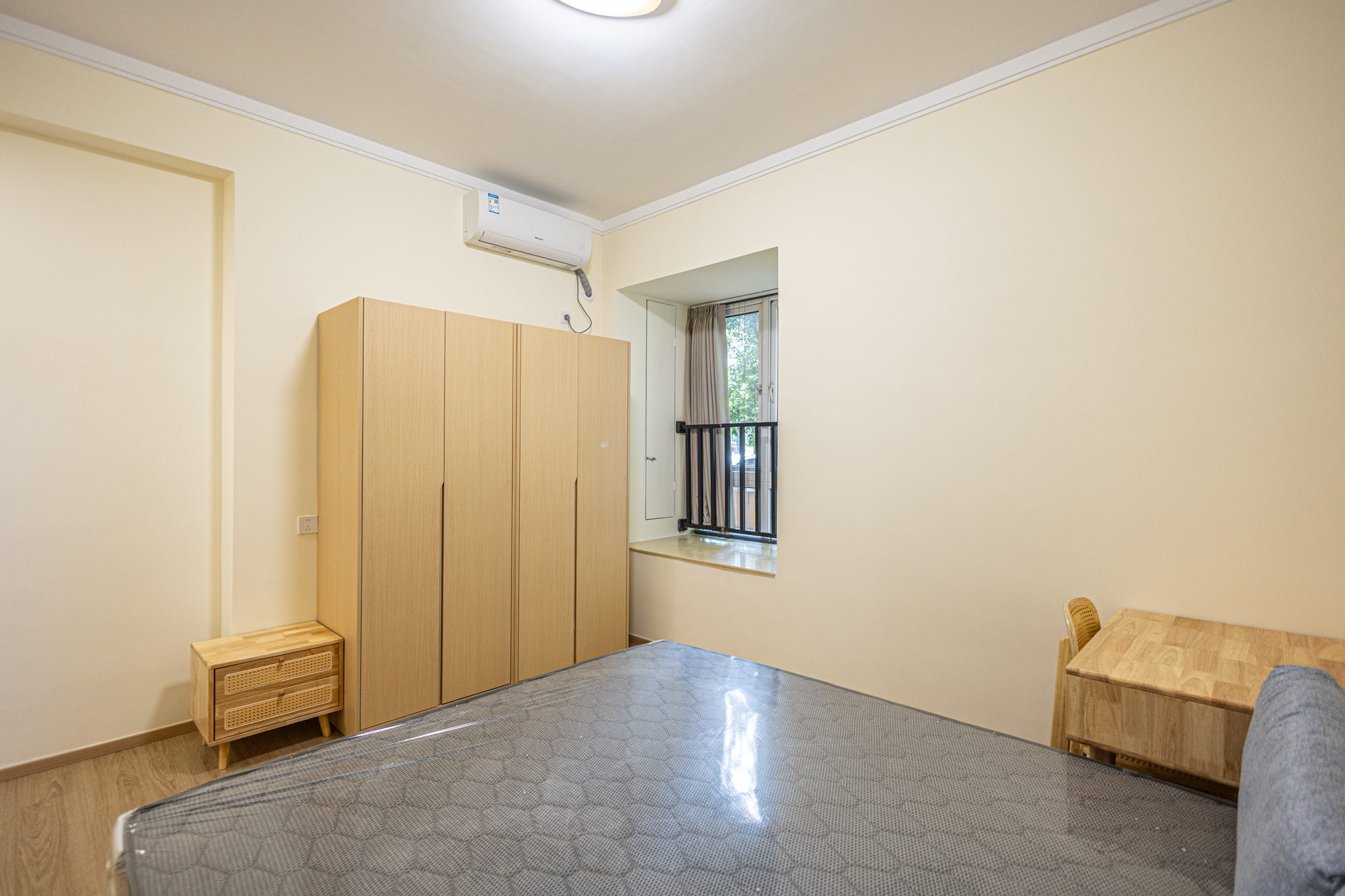 3室2厅2阳1厨2卫 · 联建新苑