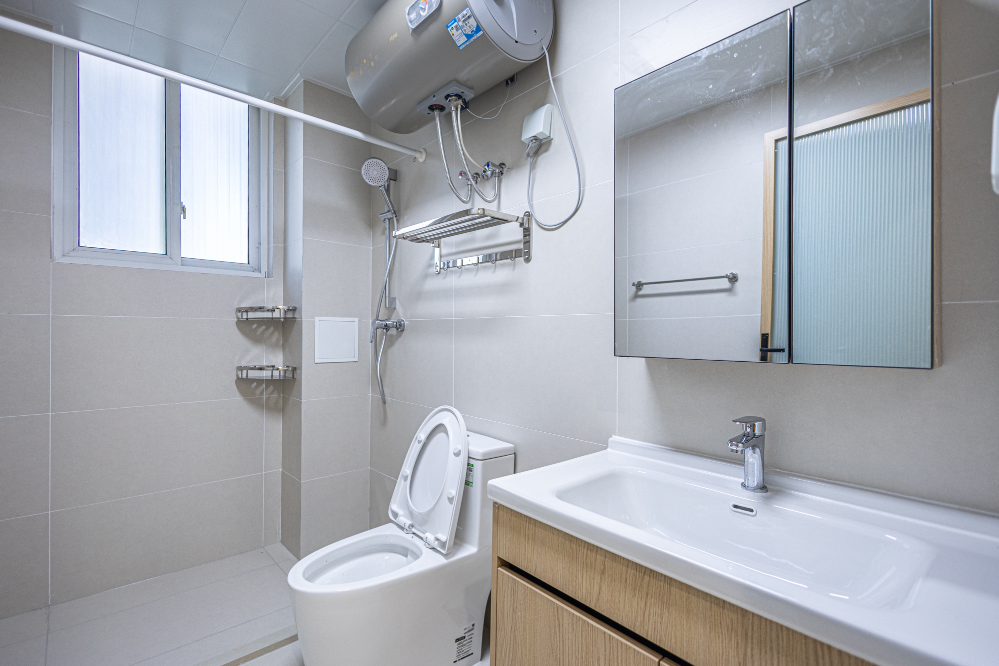 3室2厅2阳1厨2卫 · 联建新苑