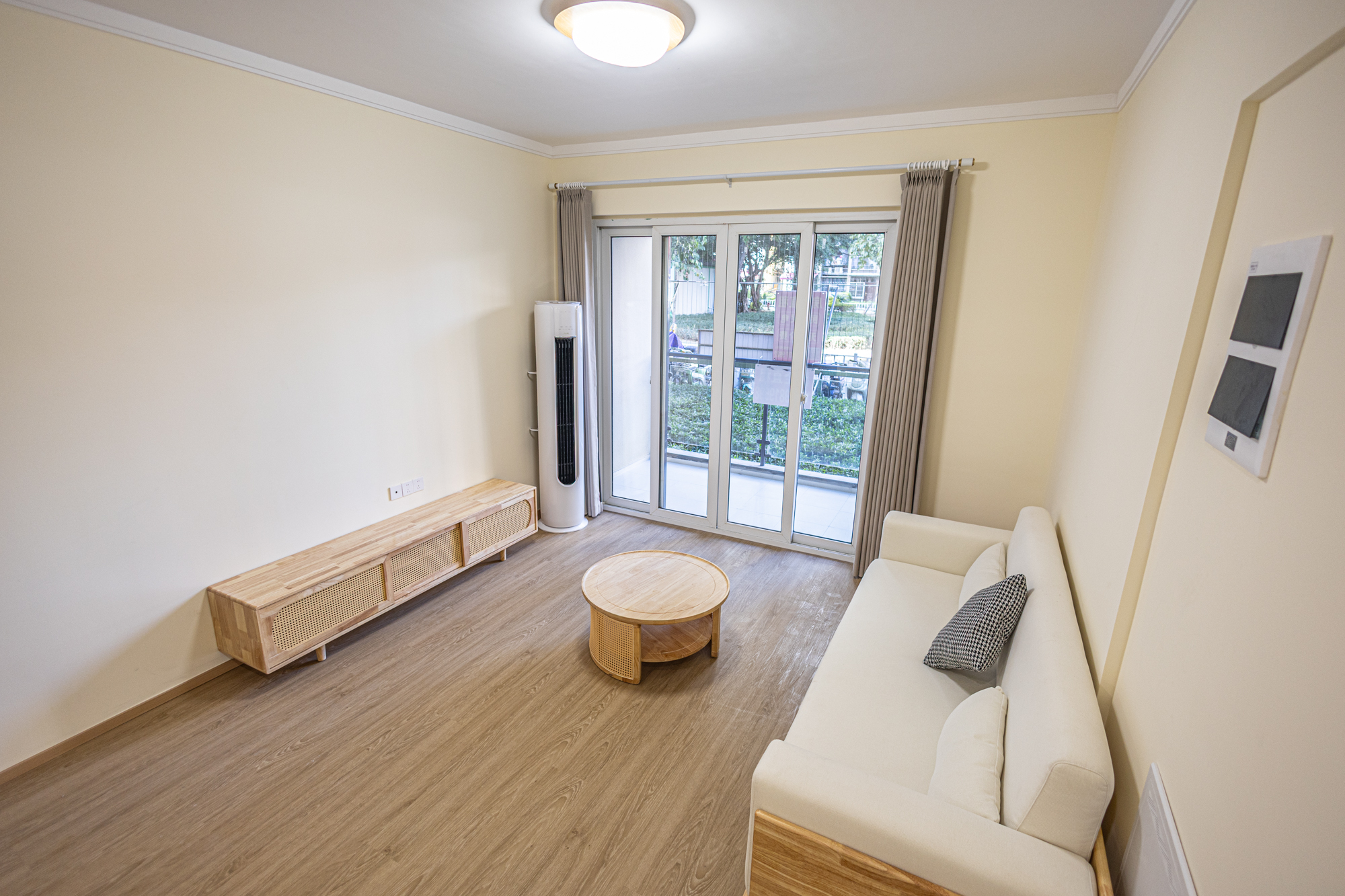 3室2厅2阳1厨2卫 · 联建新苑