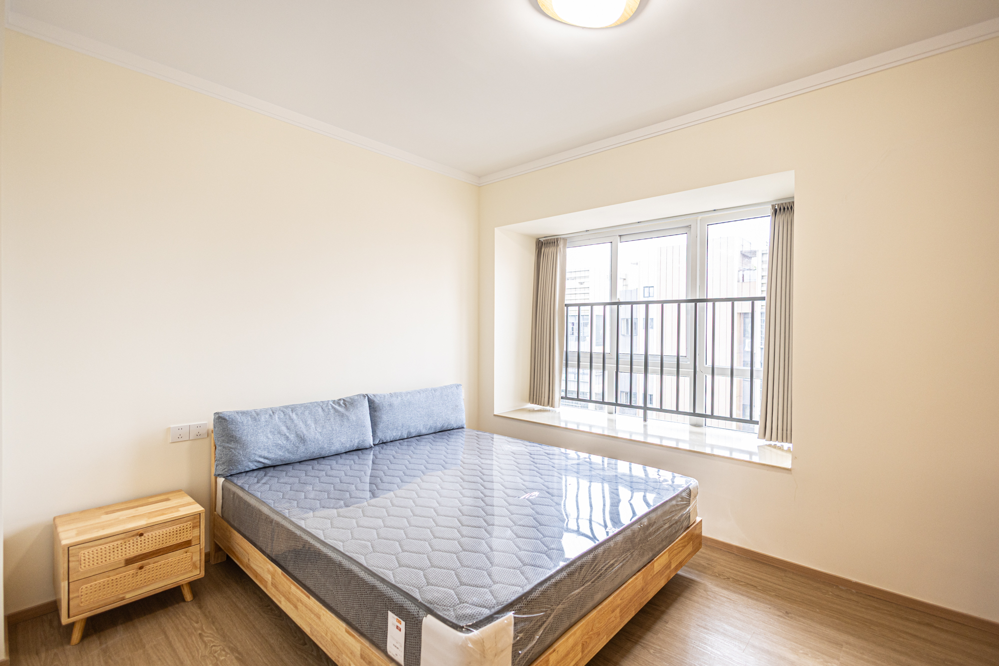 4室2厅2阳1厨2卫 · 联建新苑