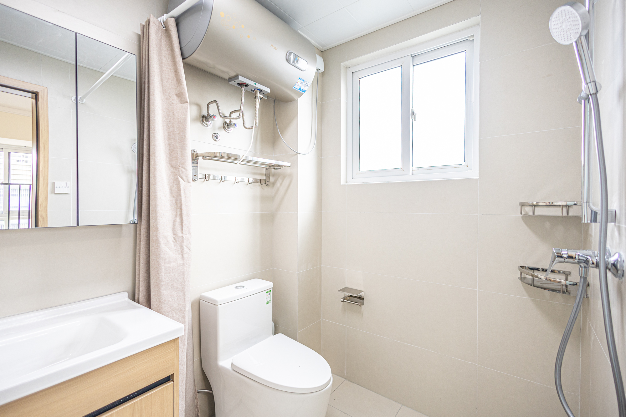 4室2厅2阳1厨2卫 · 联建新苑