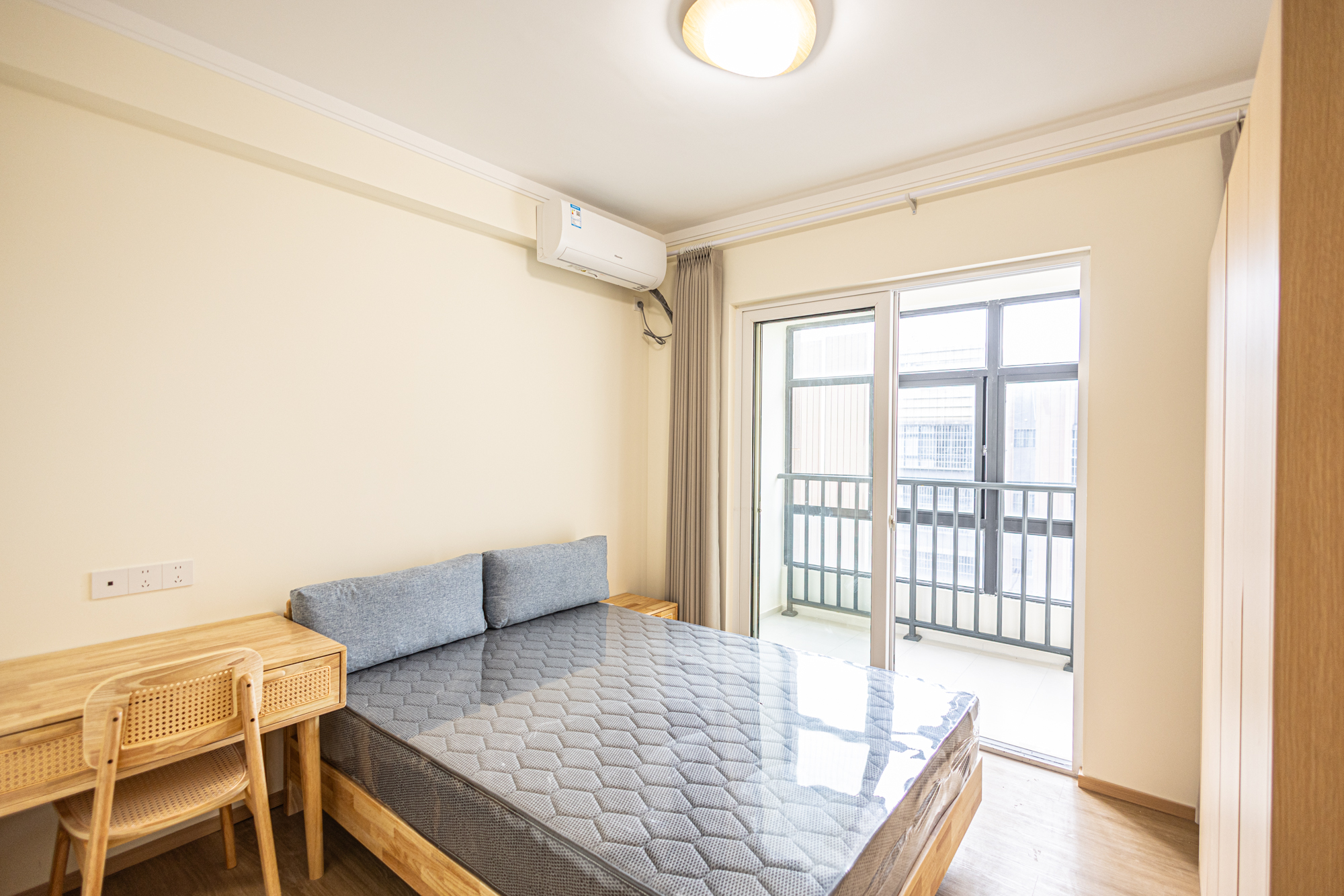 4室2厅2阳1厨2卫 · 联建新苑