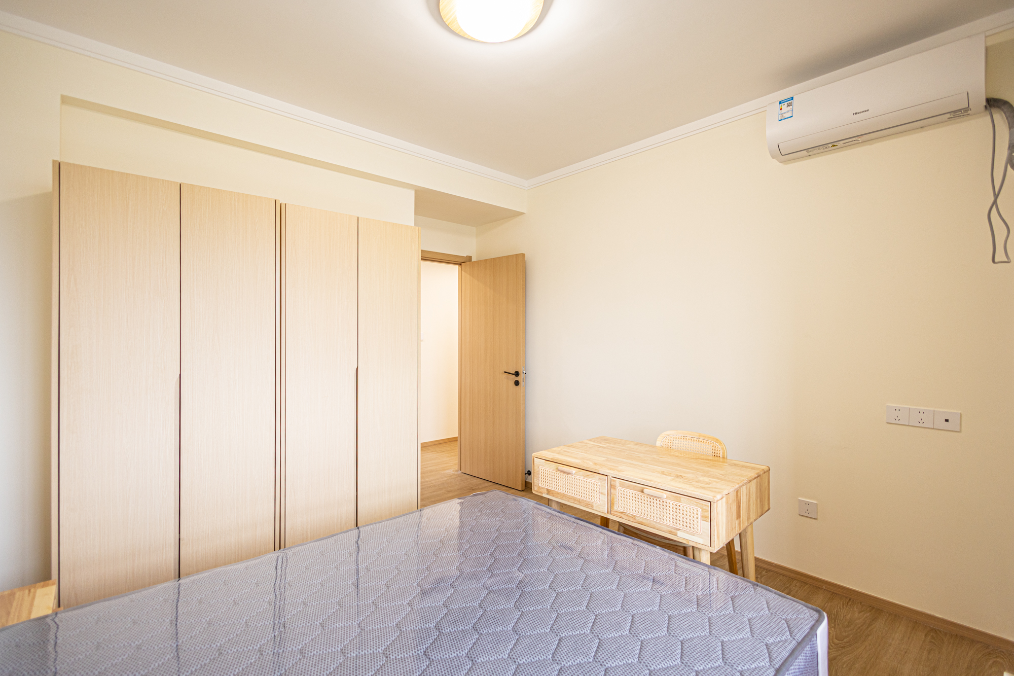 4室2厅2阳1厨2卫 · 联建新苑