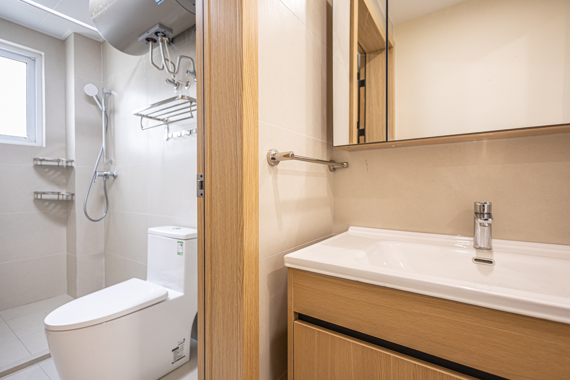 4室2厅2阳1厨2卫 · 联建新苑